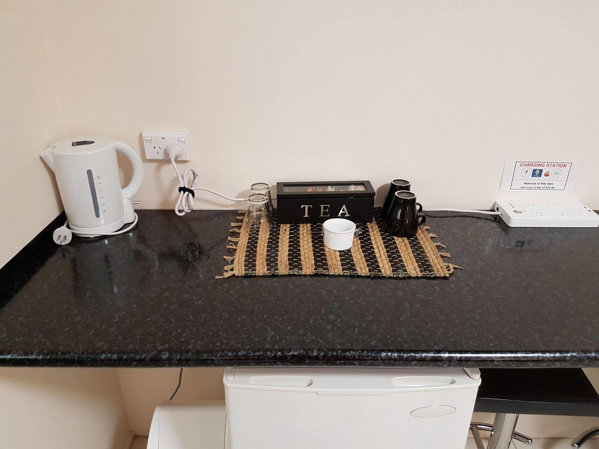 Gold Coast Airport Motel - Only 300 Meters To Airport Terminal Εξωτερικό φωτογραφία